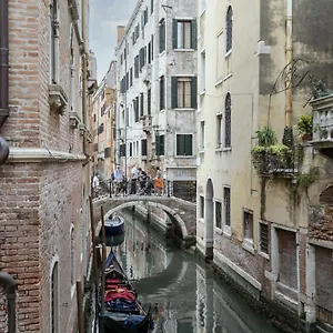 Gondola Luxury - Campo Santi Filippo E Giacomo By Wonderful Italy Apartment Venice