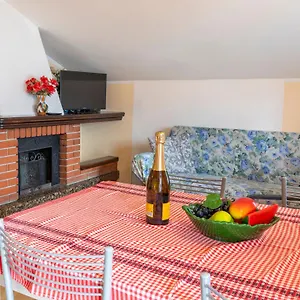 Bellavista Garden And Flowers Apartment Varenna
